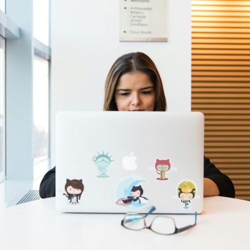 Negócio de R$ 0 a R$ 10 Mil por Mês: Como o Empreendedor Pode Construir ?